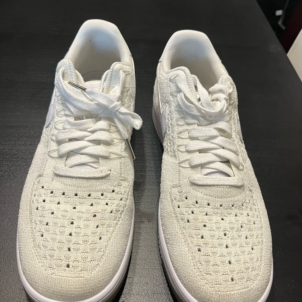 Nike Air Force One - Fly Knit - Low men’s size 11.5